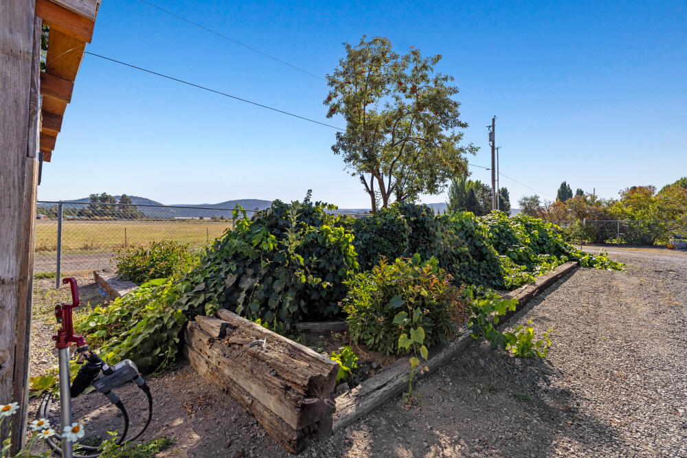 32314 Rivers Drive Chiloquin, OR 97624 - Photo 47 of 58 32314RiversDr-35