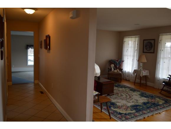 64 Old Town Rd Ext Extension Epsom, NH 03234 - Photo 10 of 34