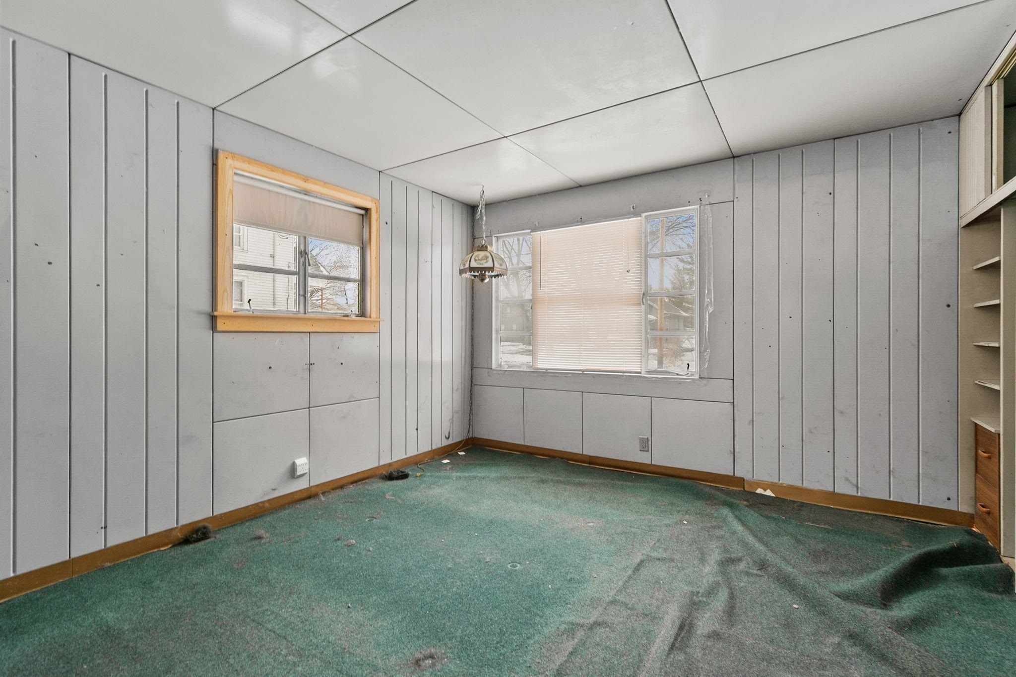 919 West 4th Avenue Oshkosh, WI 54902 - Photo 12 of 19