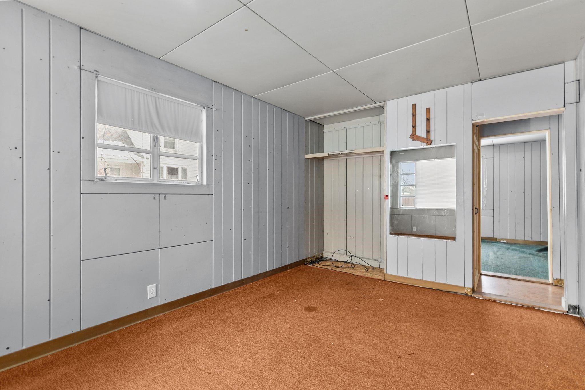 919 West 4th Avenue Oshkosh, WI 54902 - Photo 15 of 19