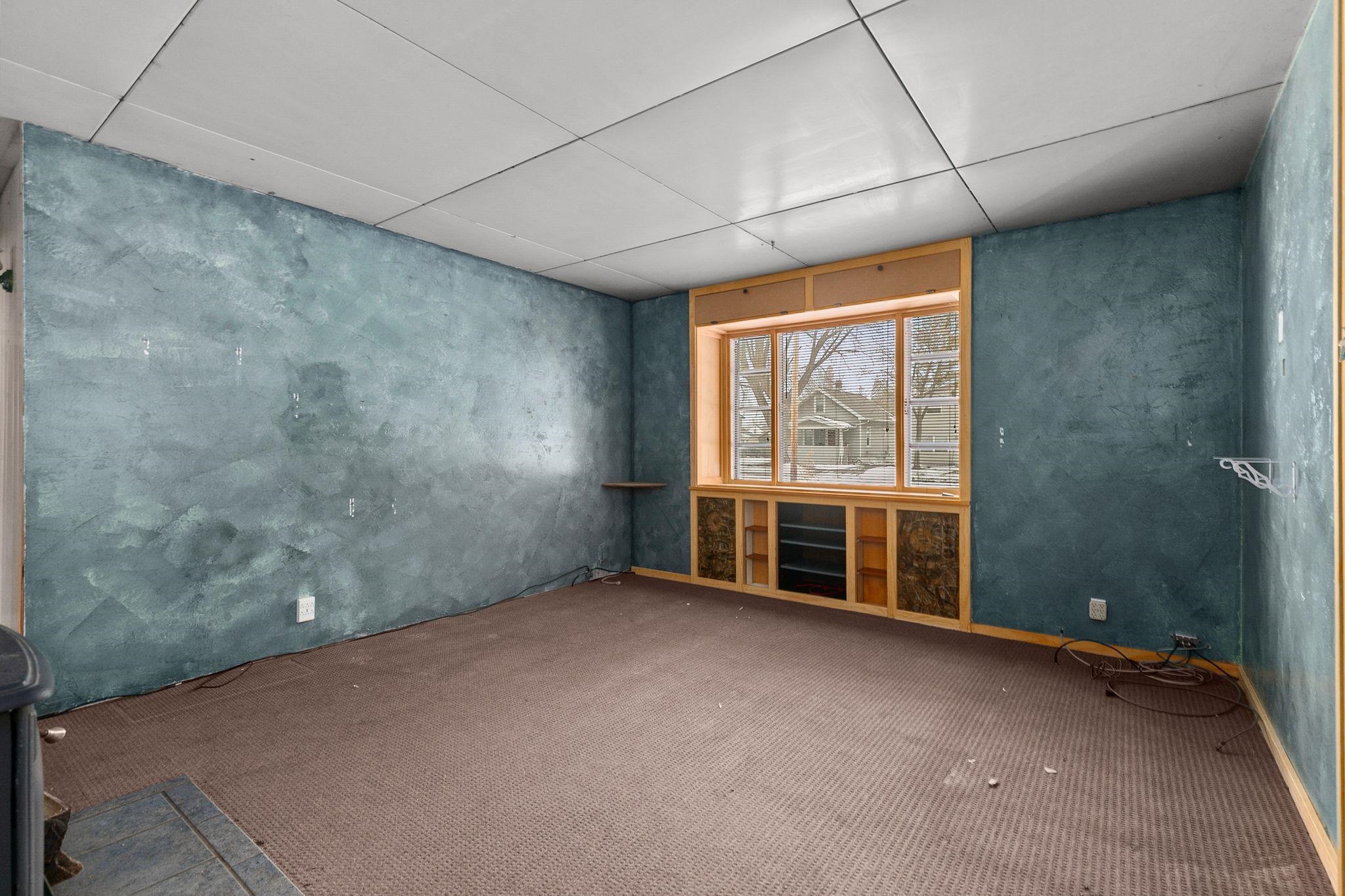 919 West 4th Avenue Oshkosh, WI 54902 - Photo 3 of 19