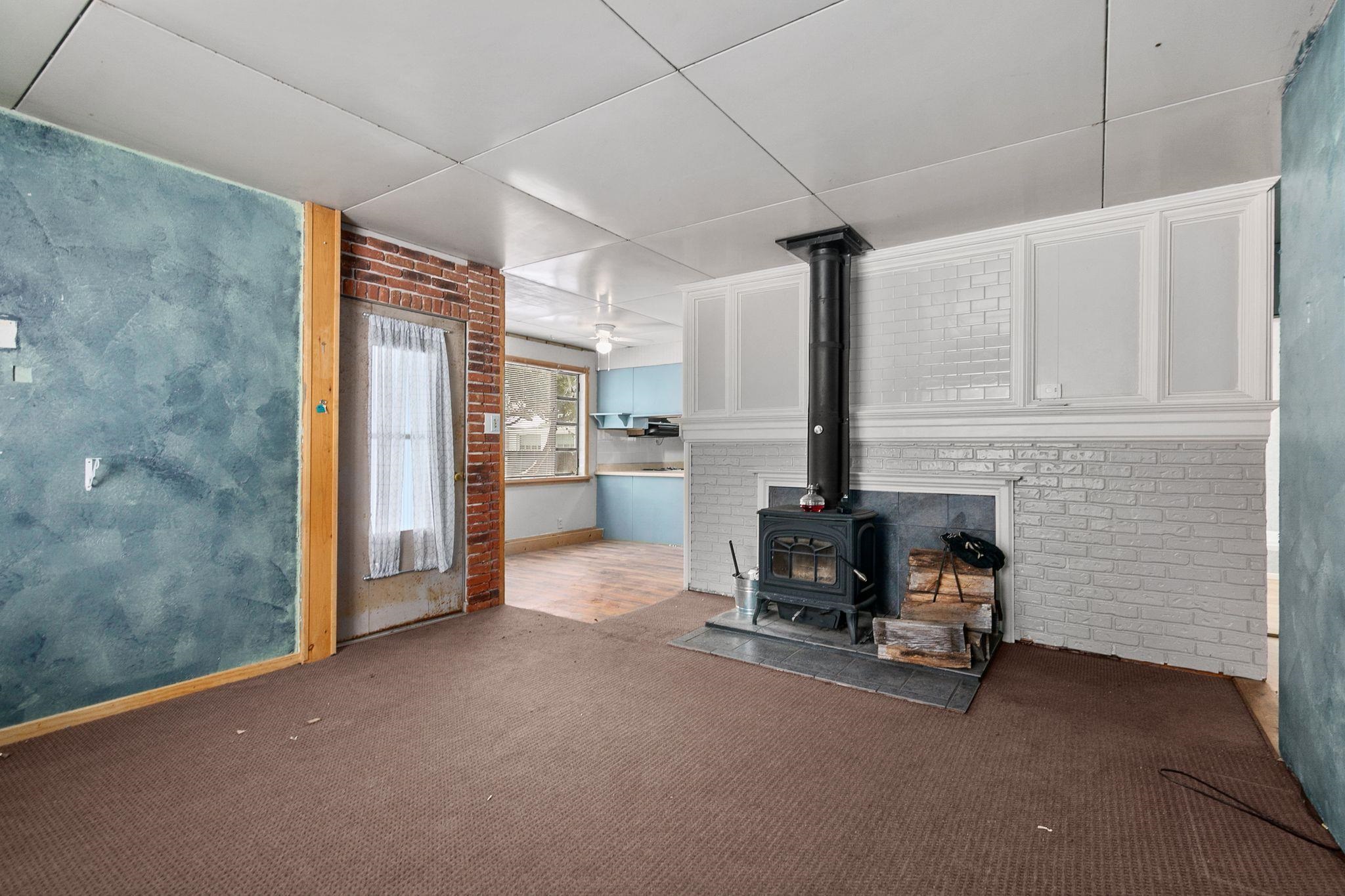 919 West 4th Avenue Oshkosh, WI 54902 - Photo 4 of 19