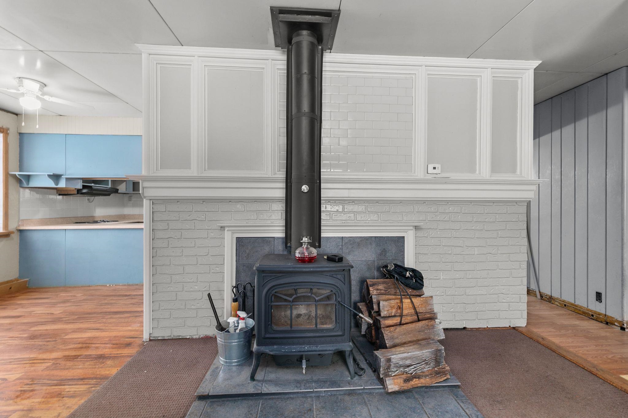 919 West 4th Avenue Oshkosh, WI 54902 - Photo 5 of 19