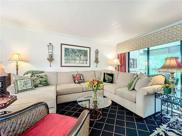 $849,000 | 1065 8th Street South, Unit 203, Naples, FL 34102