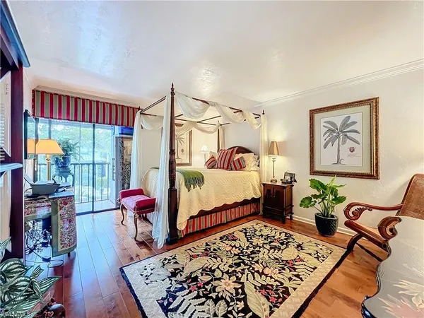 $849,000 | 1065 8th Street South, Unit 203, Naples, FL 34102