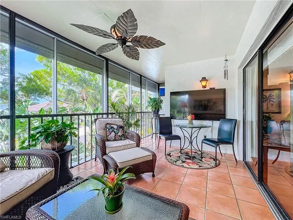 $849,000 | 1065 8th Street South, Unit 203, Naples, FL 34102