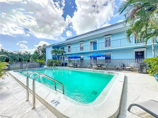 $849,000 | 1065 8th Street South, Unit 203, Naples, FL 34102