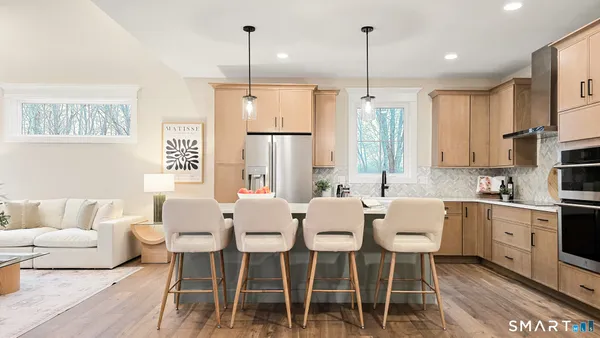 $864,900 | 41 Summertime Circle, Unit 41, Stonington, CT 06379