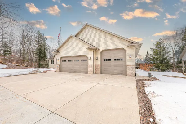 $749,900 | 16781 Forest Hill Drive, Townsend, WI 54175