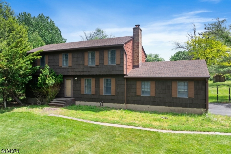 42 Higginsville Road Neshanic Station, NJ 08853 - Photo 2 of 33
