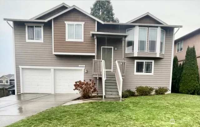 $2,895 | 3104 72nd Avenue Northeast, Marysville, WA 98270