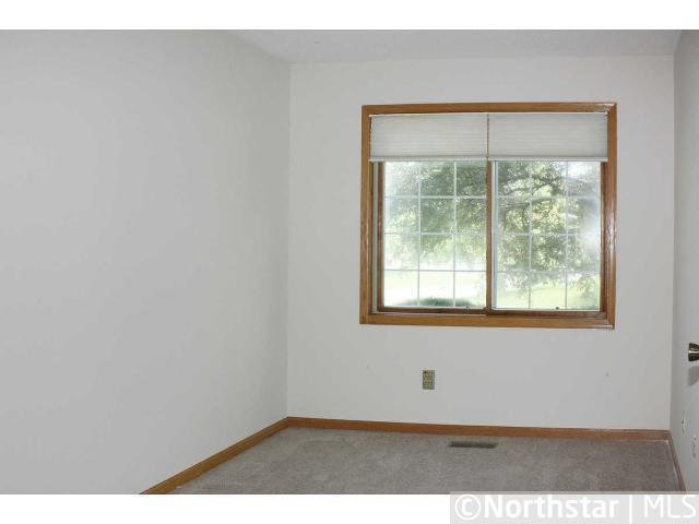 4087 Beaver Dam Road Eagan, MN 55122 - Photo 10 of 18 Gallery Image 10