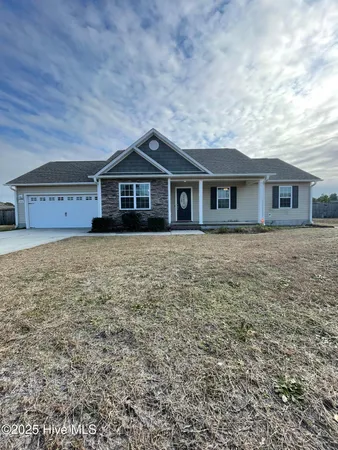 $1,650 | 308 Sinclair Lane, Hubert, NC 28539