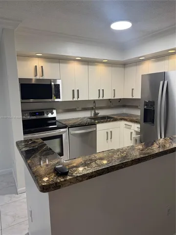 $2,150 | 9620 West McNab Road, Unit 105, Tamarac, FL 33321