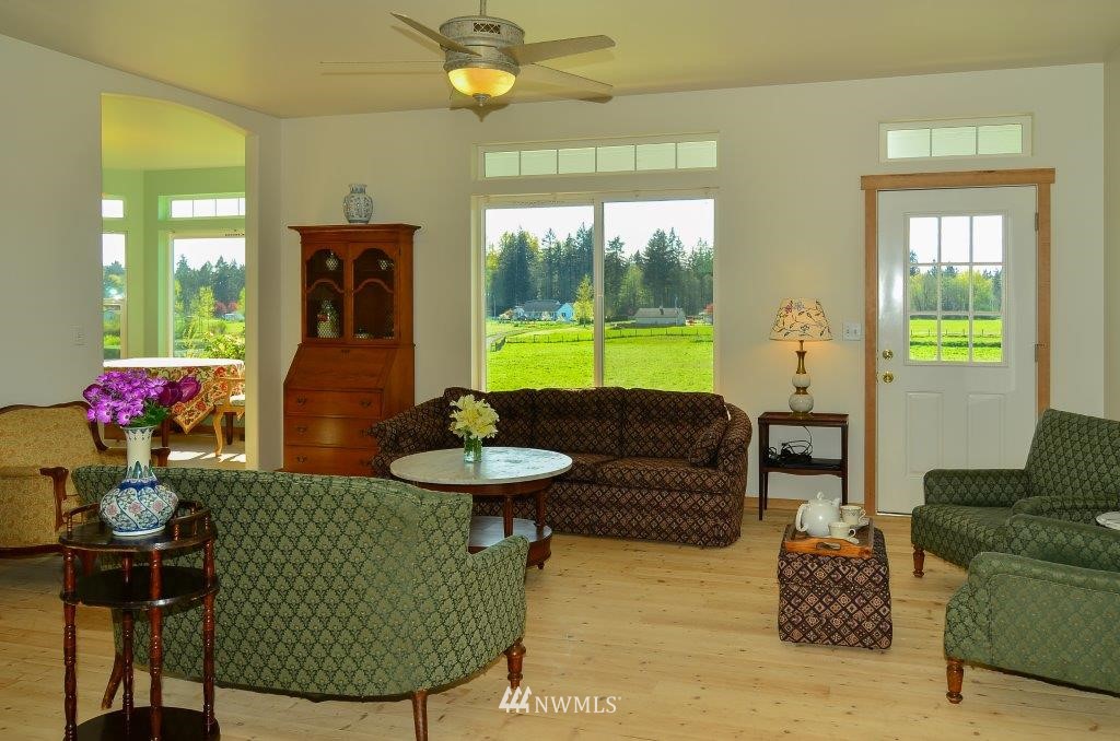 5330 Lemon Road Northeast Olympia, WA 98506 - Photo 5 of 25 Gallery Image 5