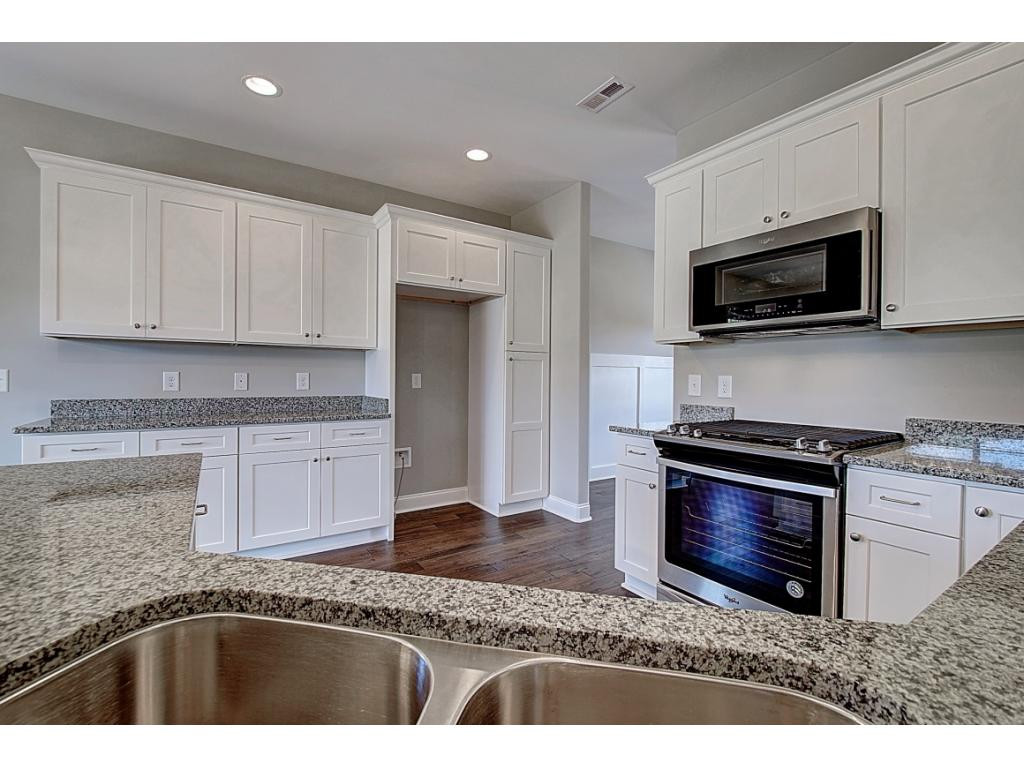 305 Allison Road Piney Flats, TN 37686 - Photo 14 of 36 Photo 14