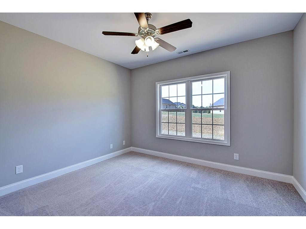 305 Allison Road Piney Flats, TN 37686 - Photo 20 of 36 Photo 20