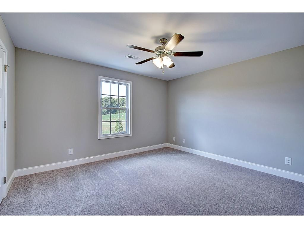 305 Allison Road Piney Flats, TN 37686 - Photo 32 of 36 Photo 32