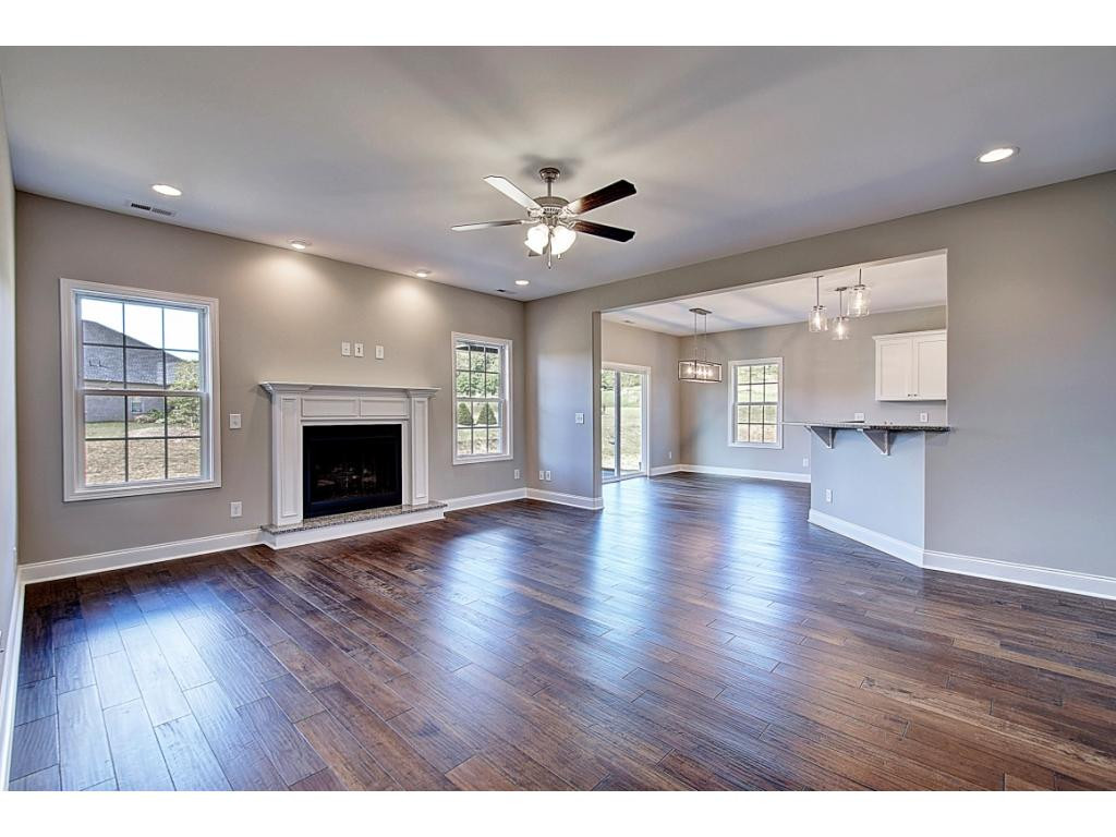305 Allison Road Piney Flats, TN 37686 - Photo 9 of 36 Photo 9