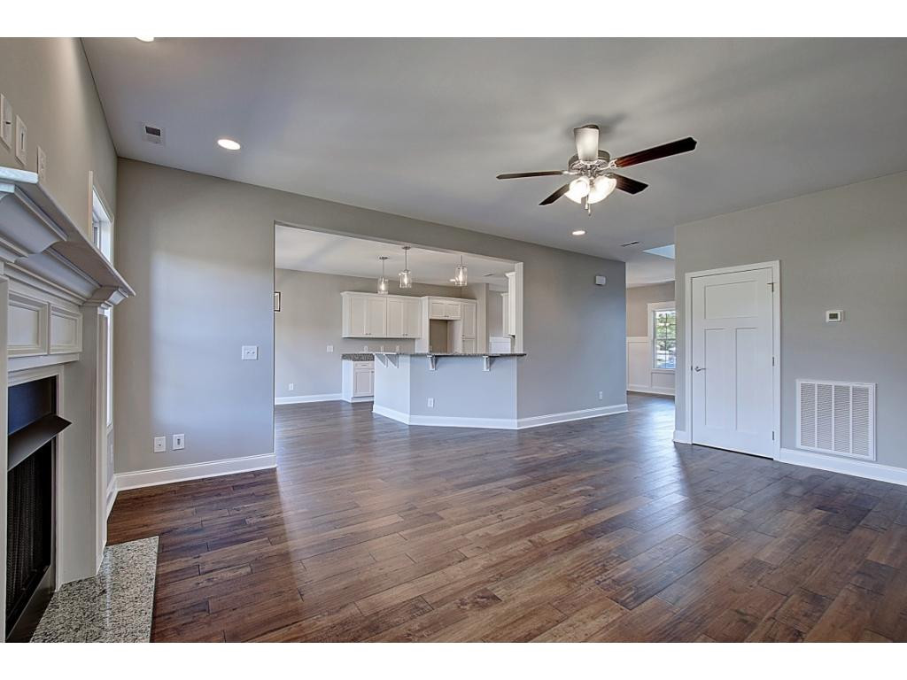305 Allison Road Piney Flats, TN 37686 - Photo 10 of 36 Photo 10
