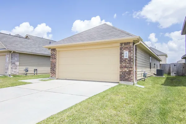 $1,840 | 5710 Long Arbor Lane, Katy, TX 77449