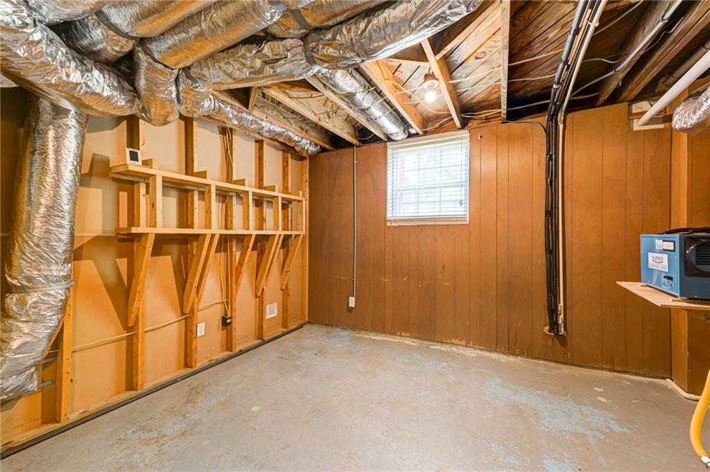 2423 Woodacres Road Northeast Atlanta, GA 30345 - Photo 32 of 39