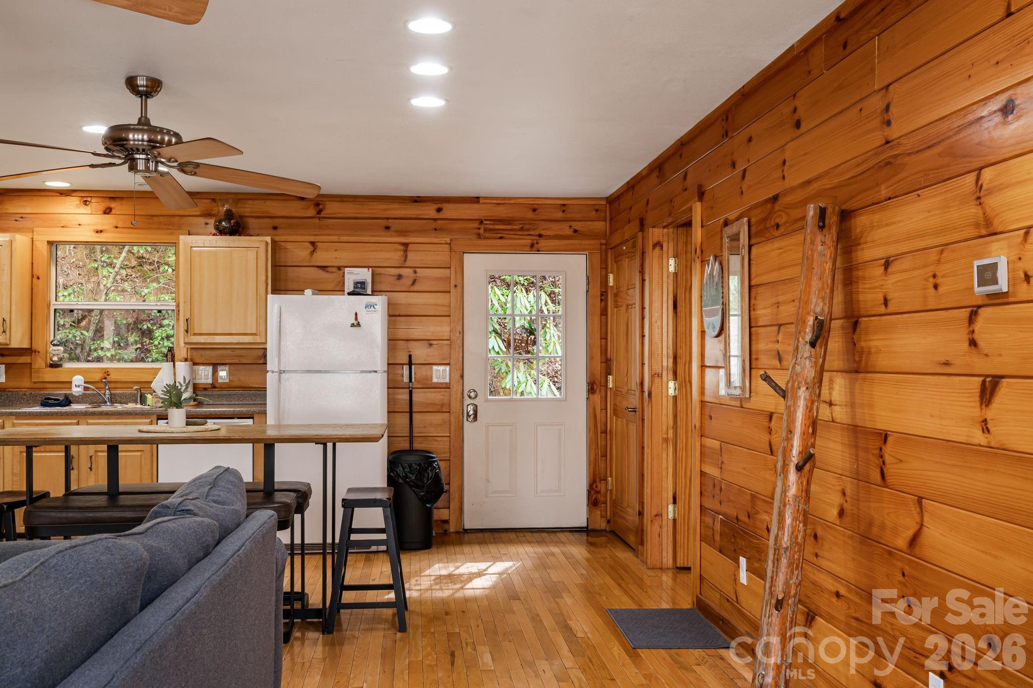 157 Crosspatch Lane Bryson City, NC 28713 - Photo 14 of 38 a living room with furniture