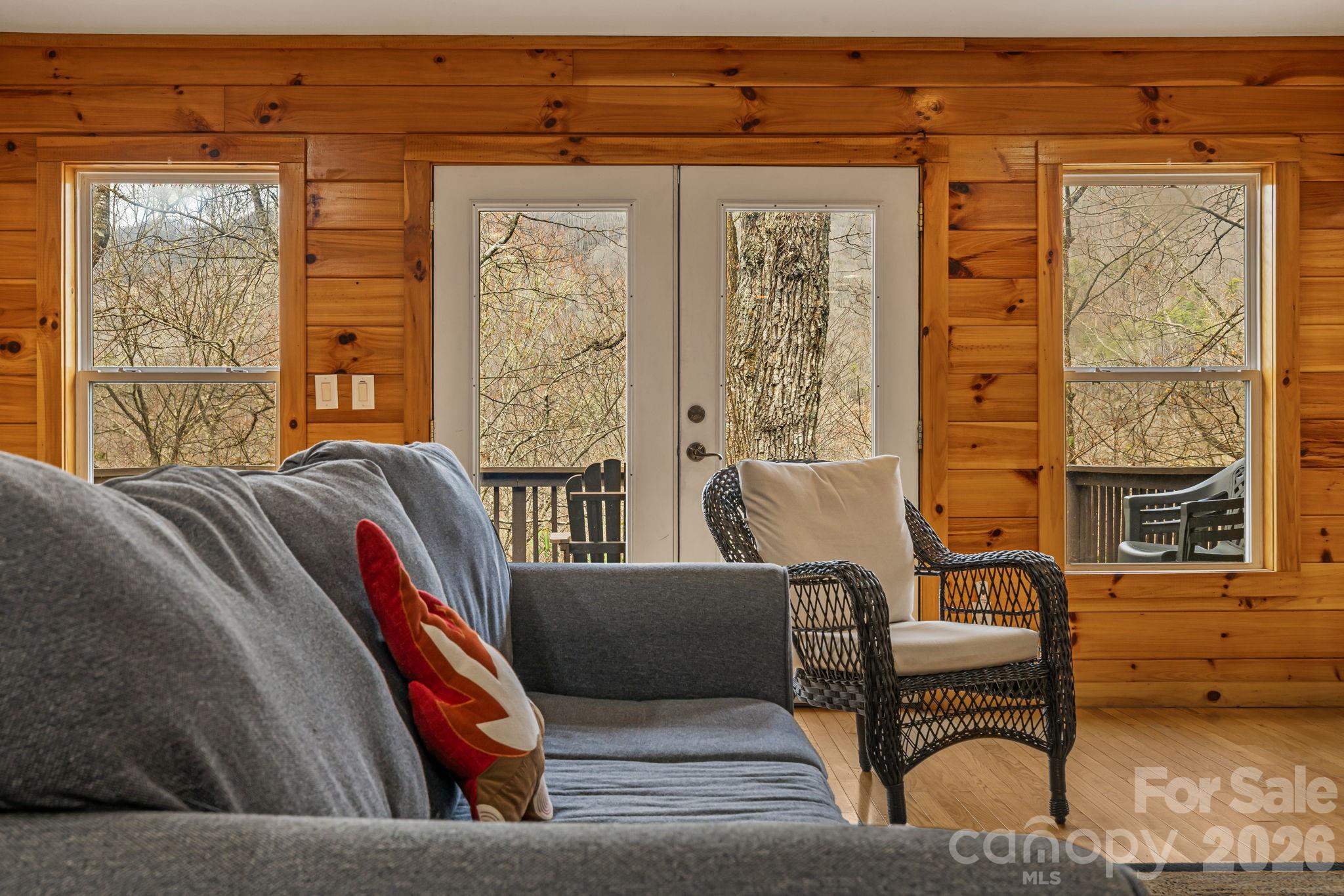 157 Crosspatch Lane Bryson City, NC 28713 - Photo 15 of 38 a living room with furniture and a window