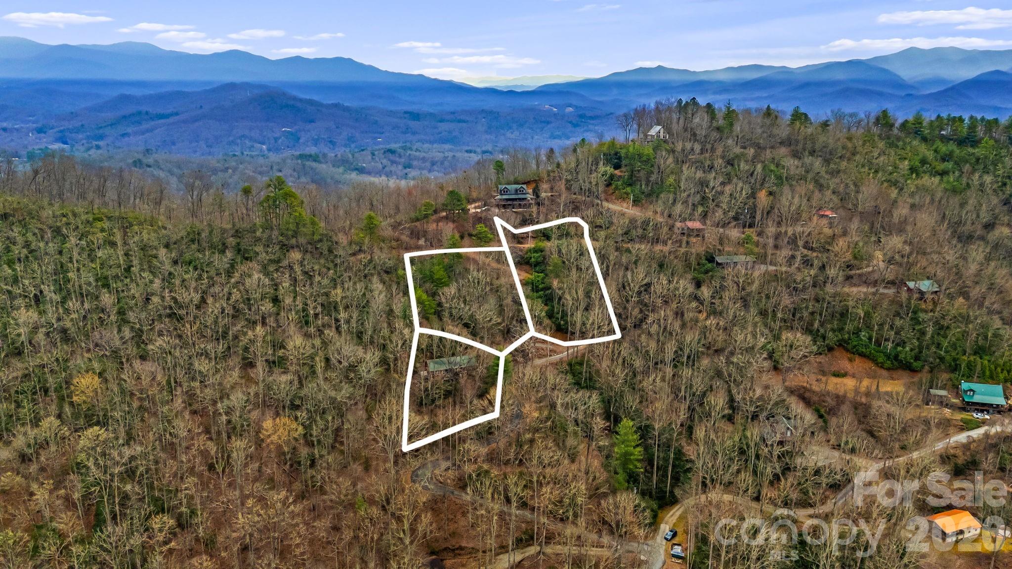 157 Crosspatch Lane Bryson City, NC 28713 - Photo 38 of 38 a view of a city with mountain view