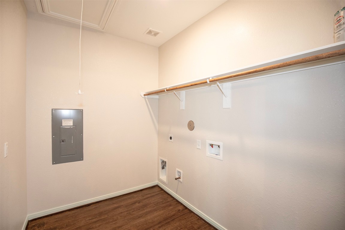 2016 H Avenue Dickinson, TX 77539 - Photo 28 of 30 a view of bathroom with shower