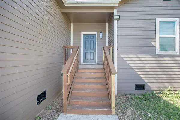 $1,700 | 2016 H Avenue, Dickinson, TX 77539