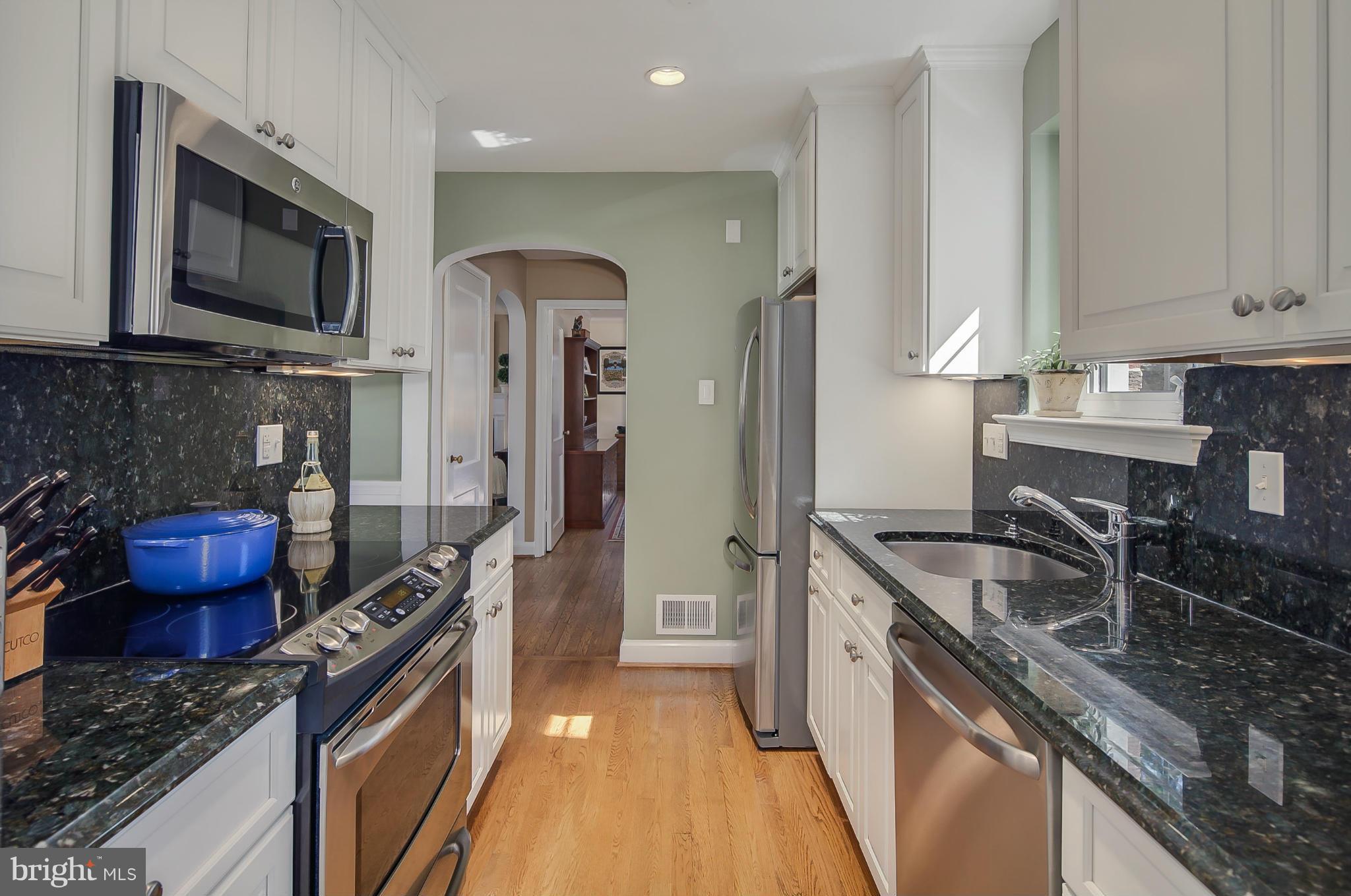 5912 Conway Road Bethesda, MD 20817 - Photo 6 of 27 Kitchen