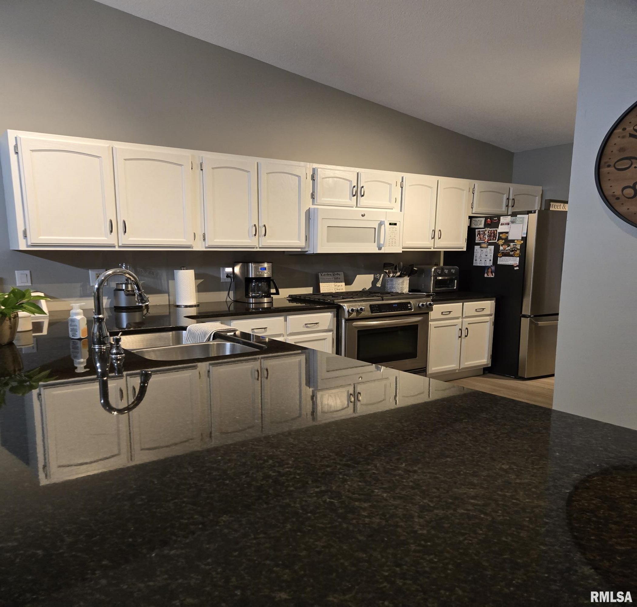 2204 Checkerberry Lane Springfield, IL 62711 - Photo 8 of 27
