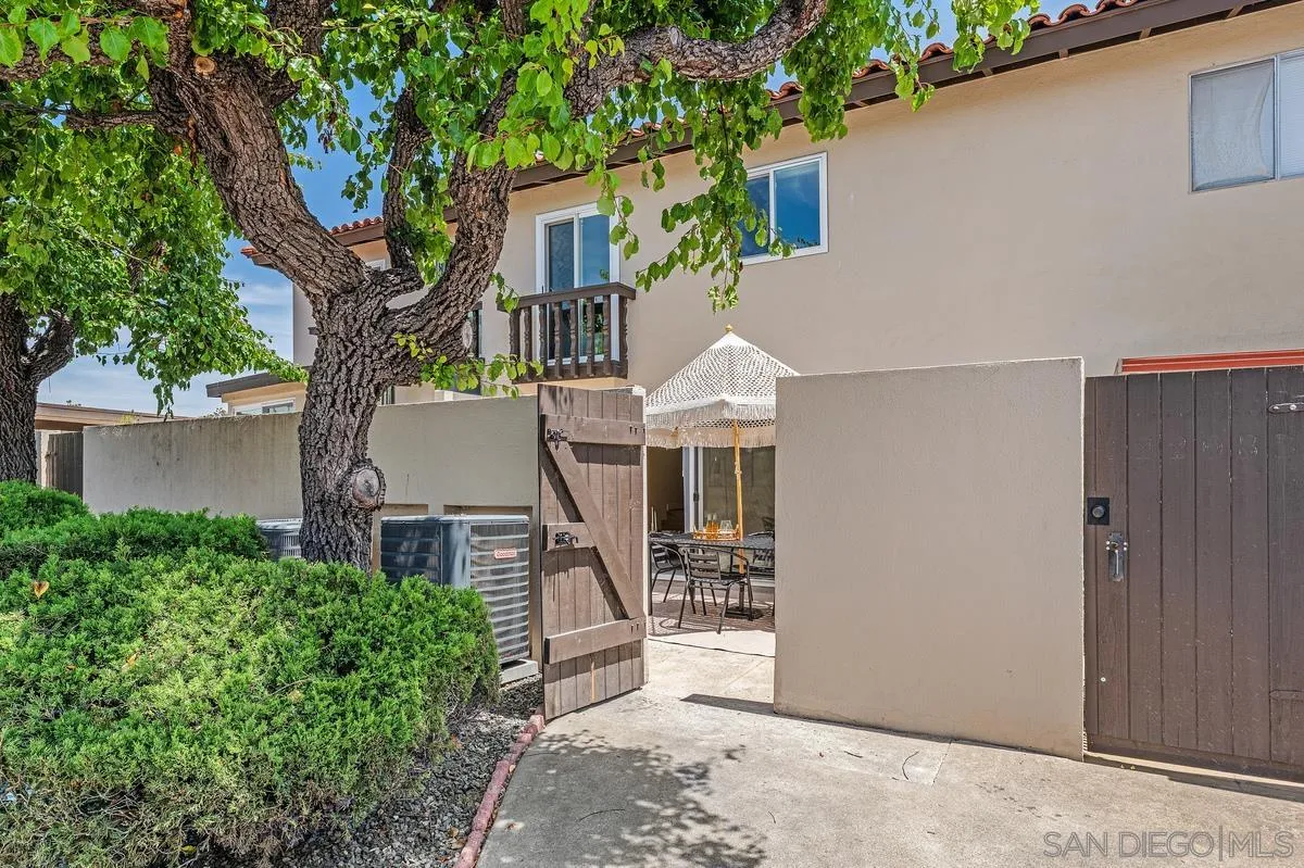 12204 Rancho Bernardo Road, Unit B San Diego, CA 92128 - Photo 27 of 34