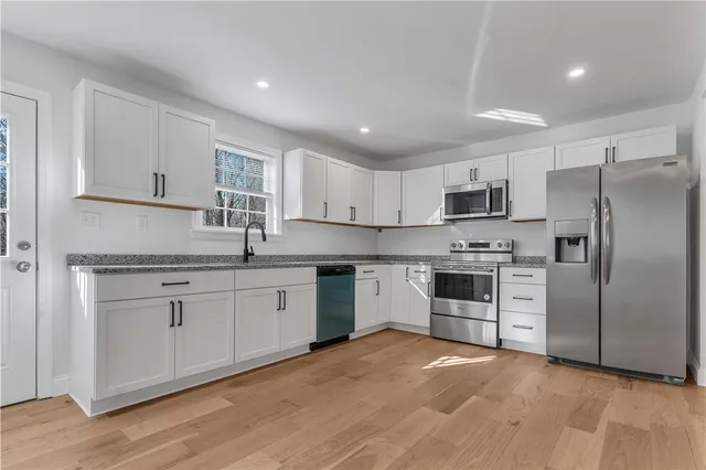 $550,000 | 746 Town Farm Road, Burrillville, RI 02859