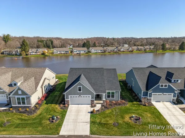 $499,900 | 2911 Isle Grand Drive, Belmont, MI 49306