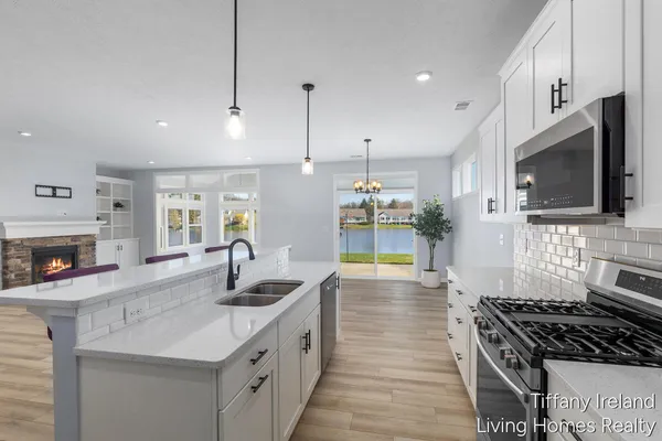 $499,900 | 2911 Isle Grand Drive, Belmont, MI 49306