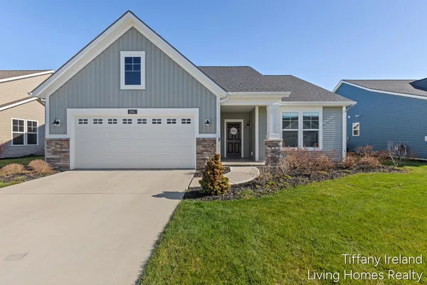 $499,900 | 2911 Isle Grand Drive, Belmont, MI 49306