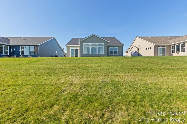 $499,900 | 2911 Isle Grand Drive, Belmont, MI 49306