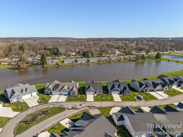 $499,900 | 2911 Isle Grand Drive, Belmont, MI 49306