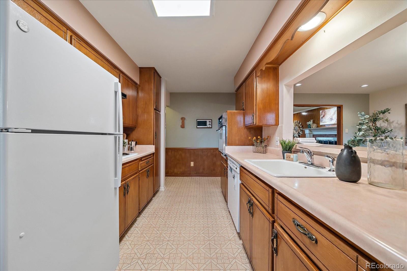 5005 West Lakeridge Road Denver, CO 80219 - Photo 11 of 48 Gallery Image 11