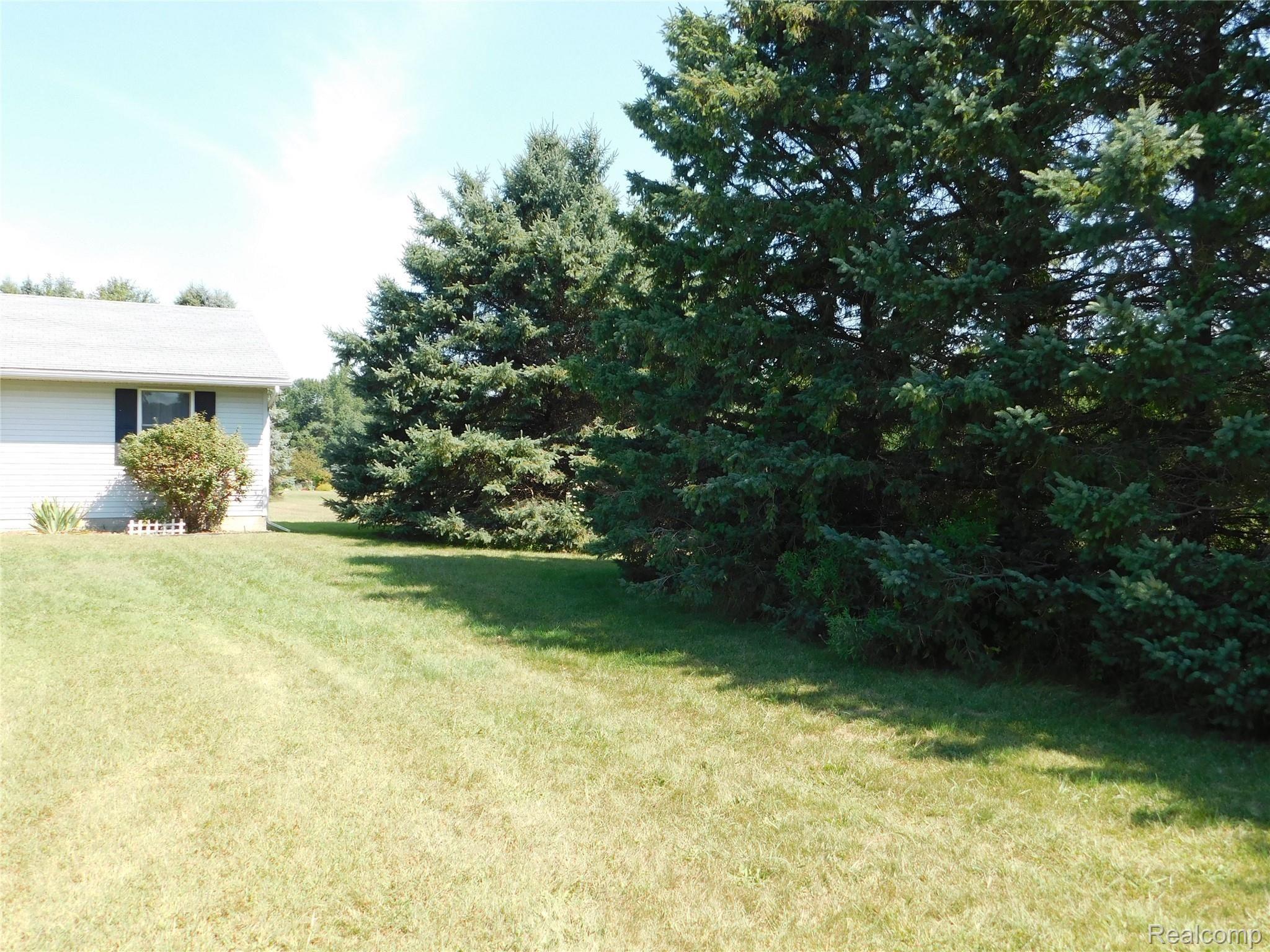 10222 Converse Road Fowlerville, MI 48836 - Photo 32 of 36 DSCN0157.JPG