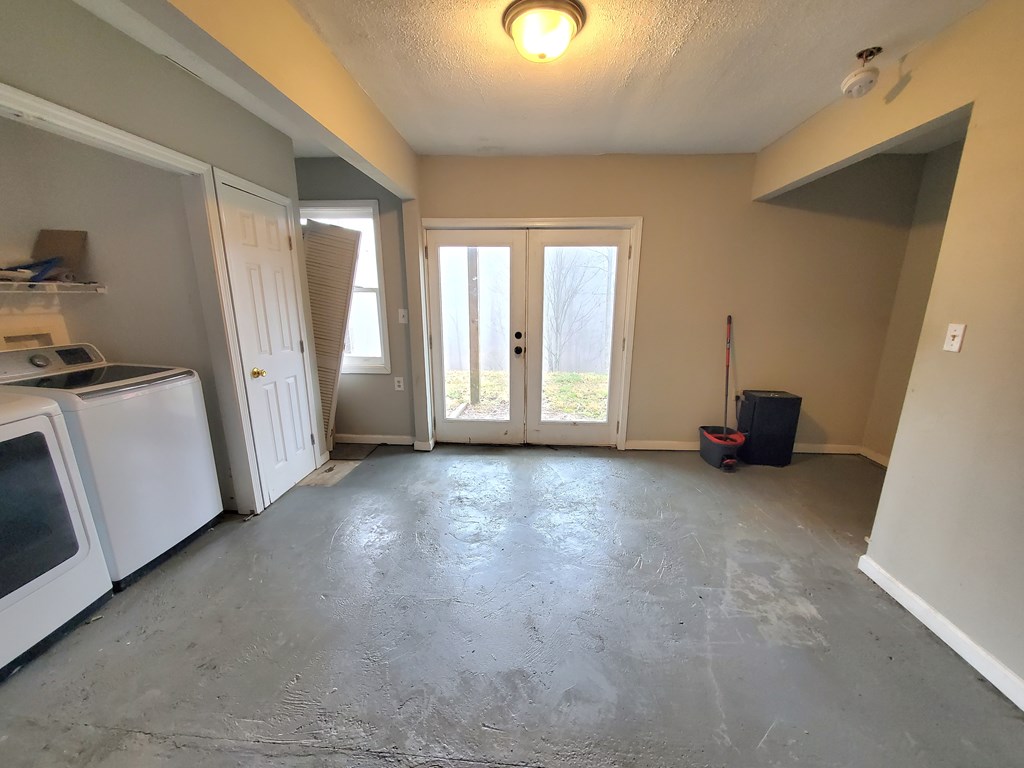 192 Mill Pond Court Jasper, GA 30143 - Photo 21 of 29 a view of a livingroom with a fireplace