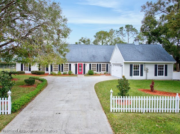 3107 Divot Road Sebring, FL 33872 - Photo 2 of 43 Gallery Image 2