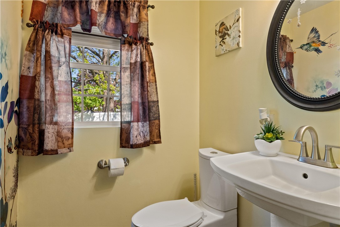 591 Sandy Lane Warwick, RI 02889 - Photo 15 of 47
