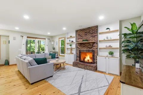 $589,000 | 4669 Kings Way North, Gurnee, IL 60031