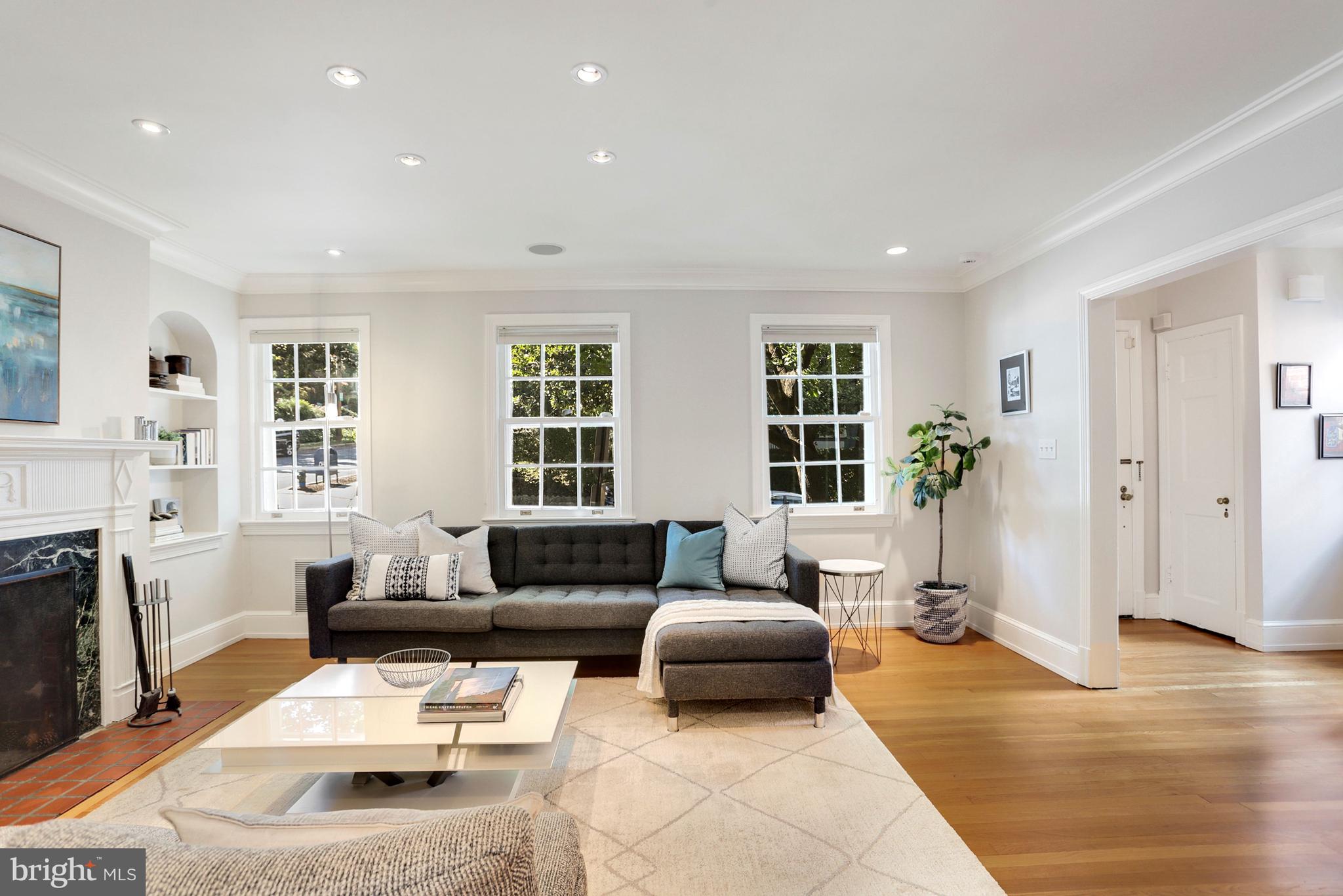 3501 30th Street Northwest Washington, DC 20008 - Photo 2 of 41 LR faces 30th street, has lovely light