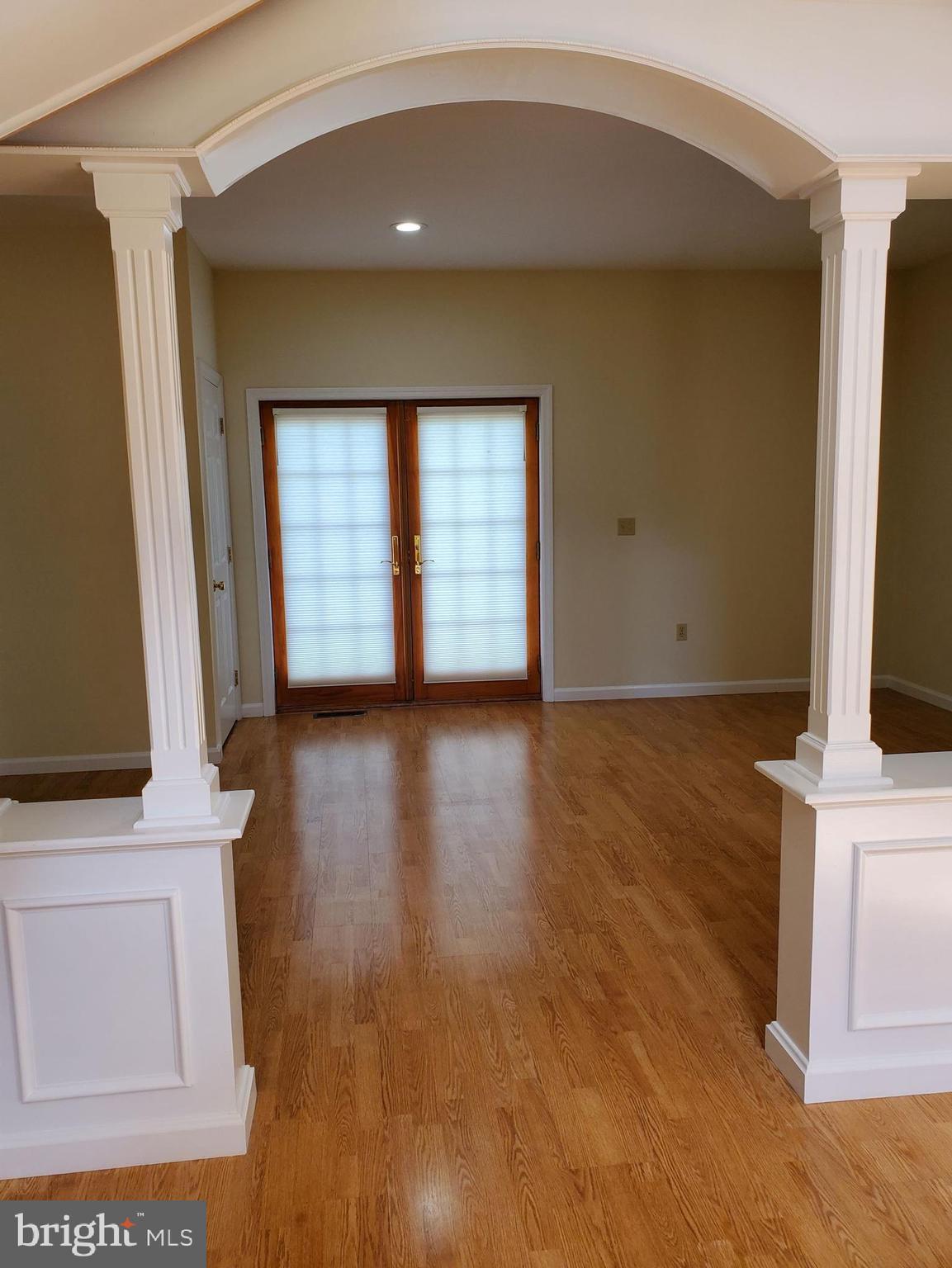 750 Junction Road Manheim, PA 17545 - Photo 15 of 63 Foyer toward Family Room