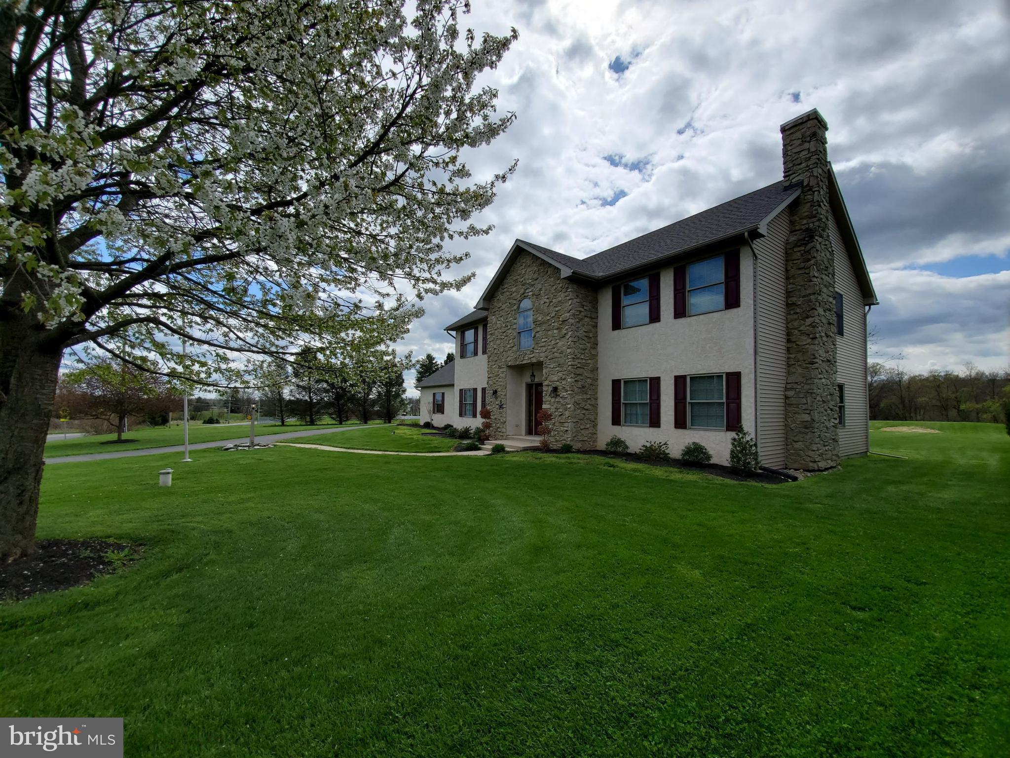 750 Junction Road Manheim, PA 17545 - Photo 3 of 63
