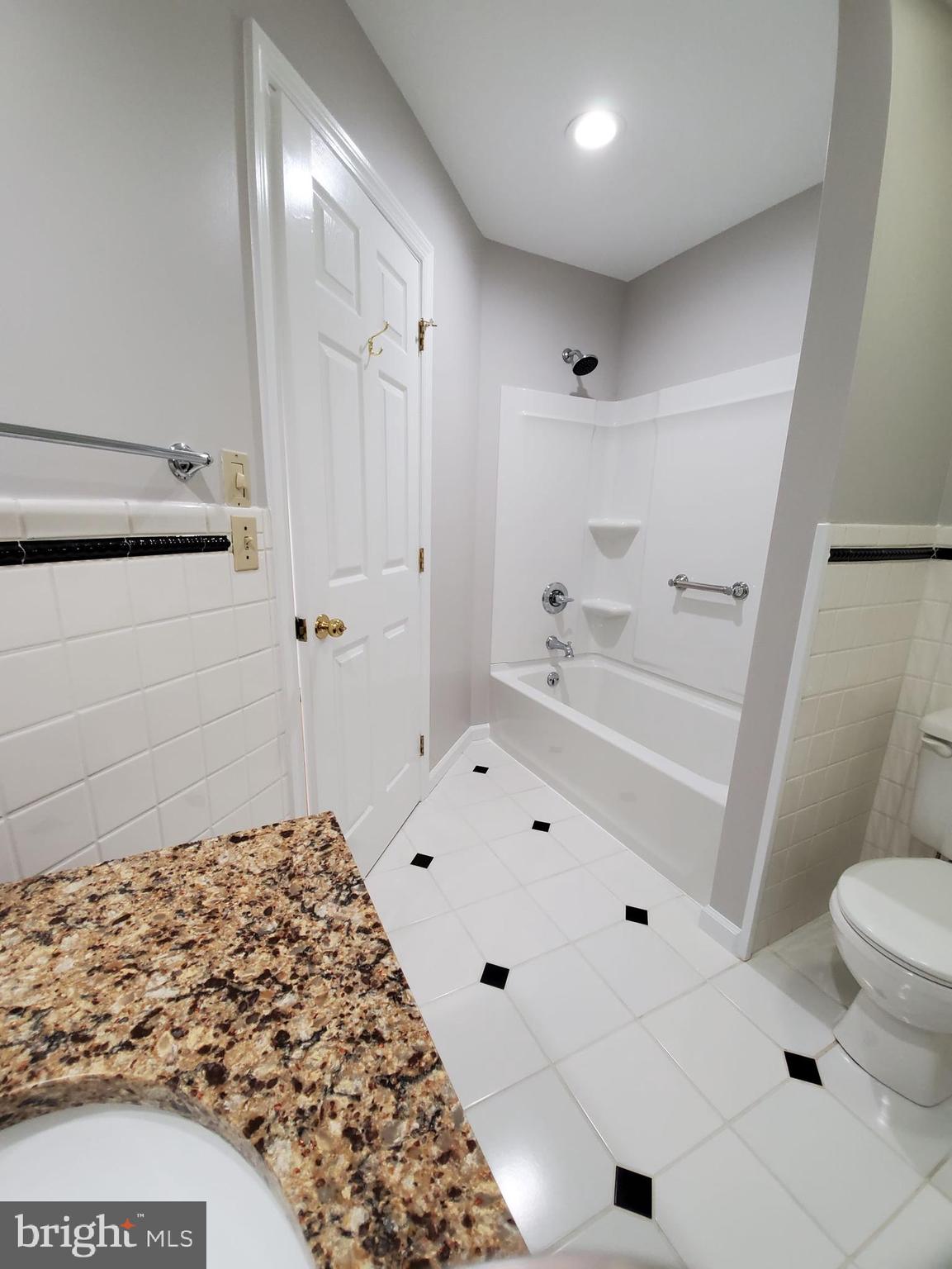 750 Junction Road Manheim, PA 17545 - Photo 40 of 63 Bath #2